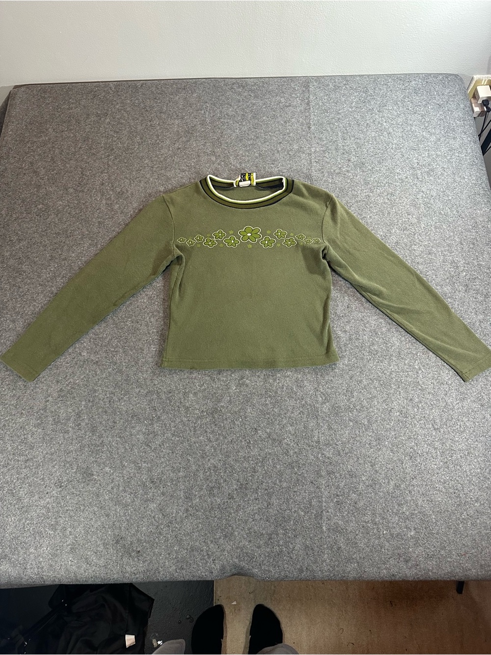 Vintage Green Long-Sleeve Top with Floral Graphic